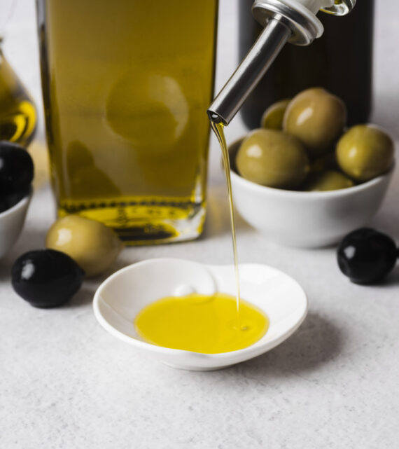 close-up-assortment-organic-olives-oil
